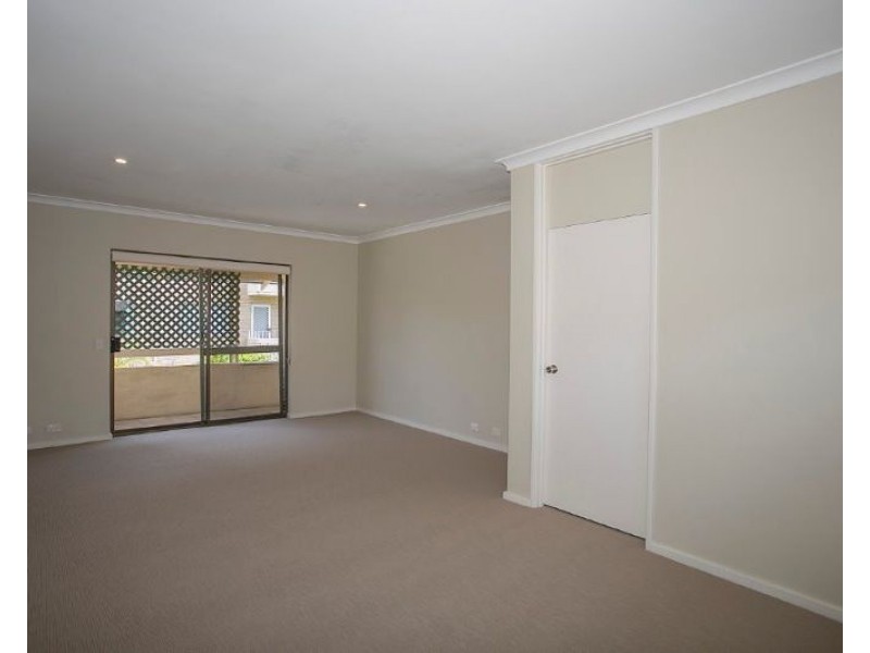 2/15 Princess Road, Crawley WA 6009