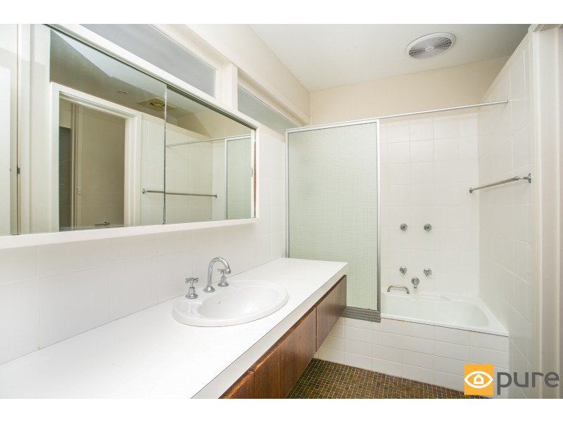 14 Freshwater Close, Claremont WA 6010