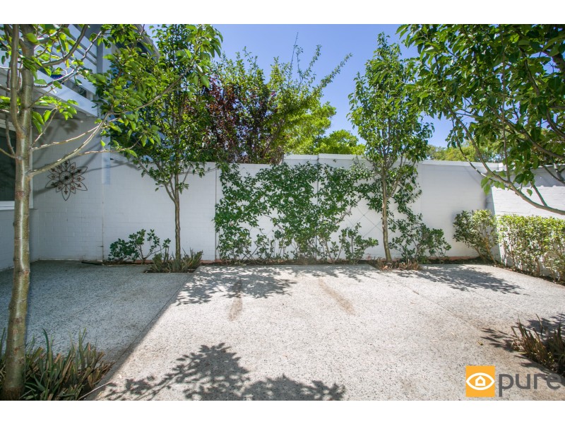 14 Freshwater Close, Claremont WA 6010