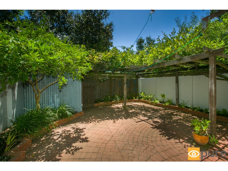 14 Freshwater Close, Claremont WA 6010