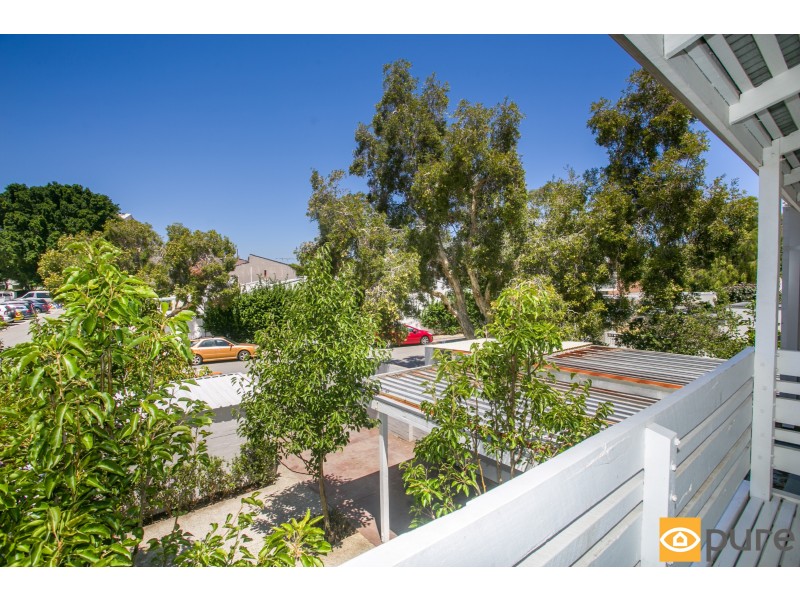 14 Freshwater Close, Claremont WA 6010