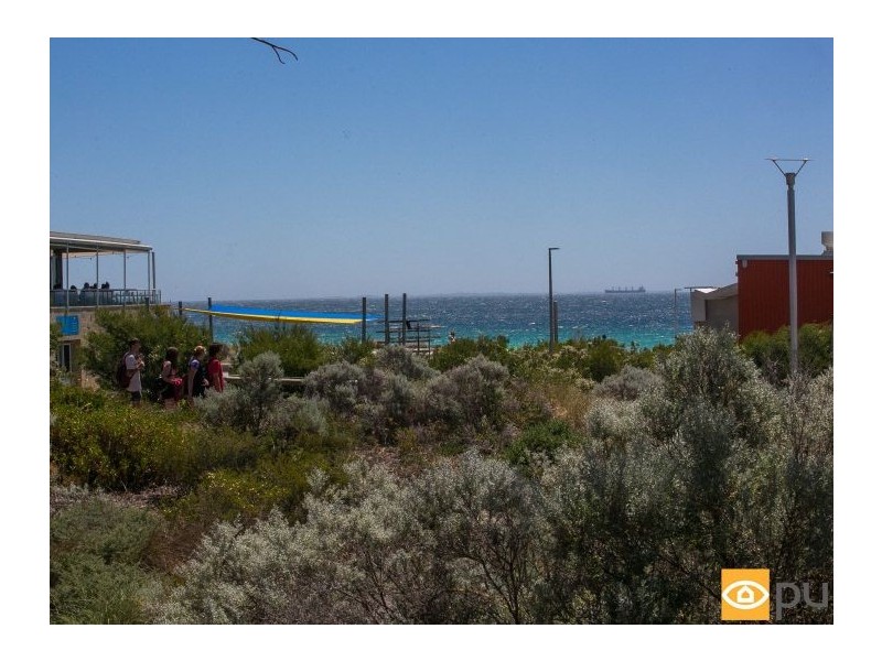 212/17 Freeman Loop, North Fremantle WA 6159