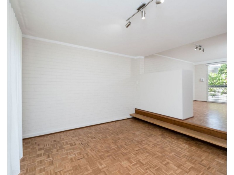 110/14 McNamara Way, Cottesloe WA 6011