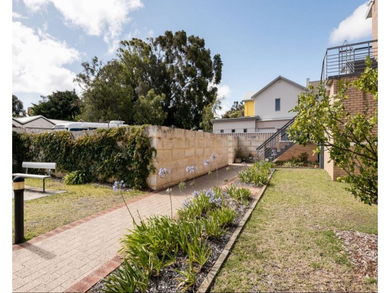 110/14 McNamara Way, Cottesloe WA 6011