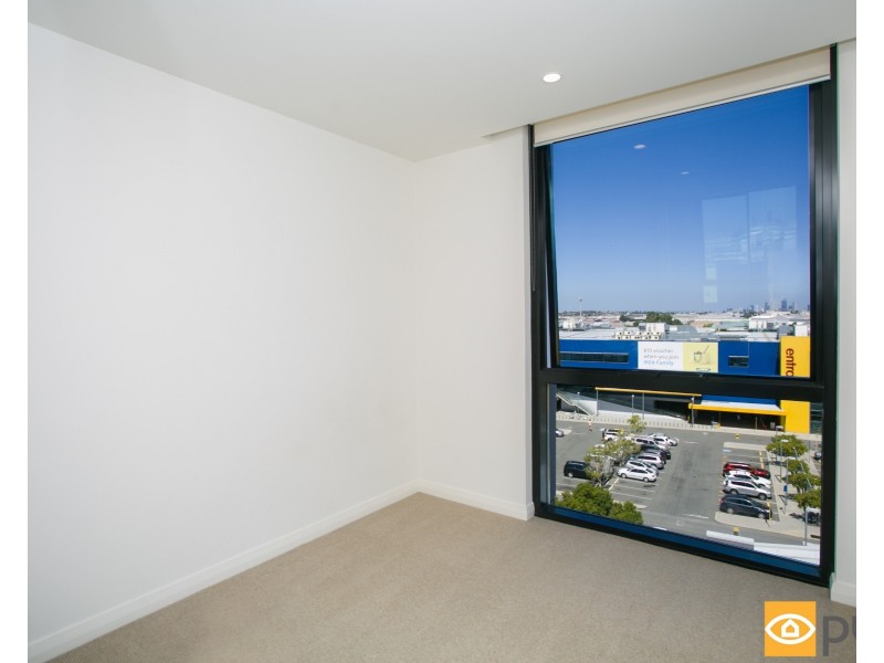503/6 Baumea Way, Innaloo WA 6018