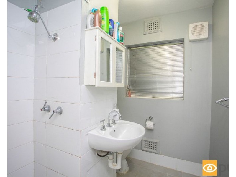 7/12 Onslow Road, Shenton Park WA 6008