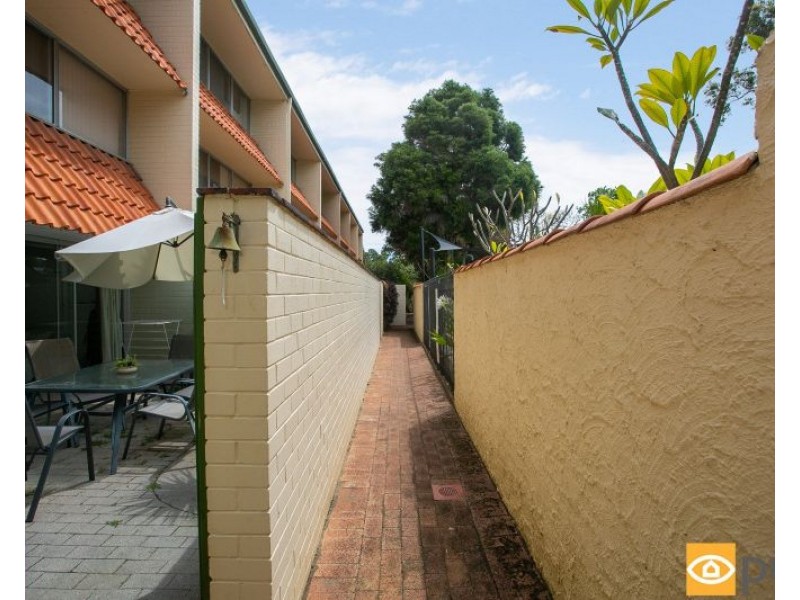 7/12 Onslow Road, Shenton Park WA 6008