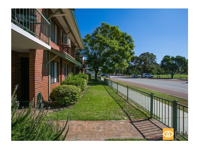 2/1 Mary Street, Como WA 6152