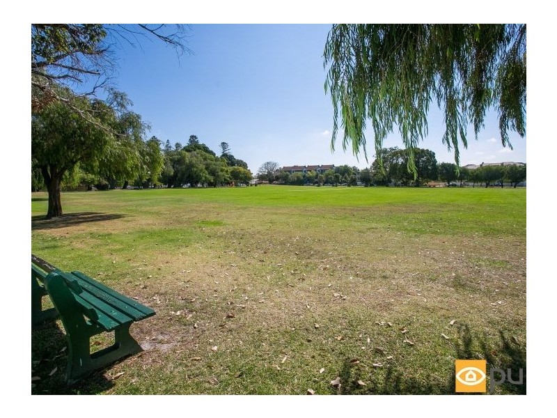 2/1 Mary Street, Como WA 6152