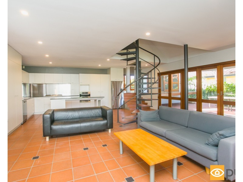 14 Arenga Court, Mount Claremont WA 6010