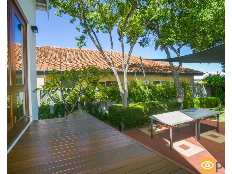 14 Arenga Court, Mount Claremont WA 6010