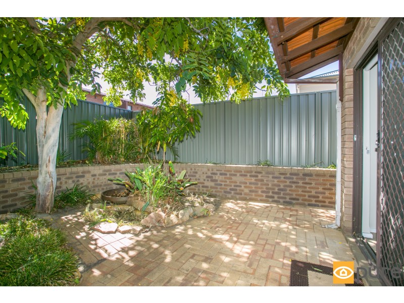 3/7 Park Street, Como WA 6152