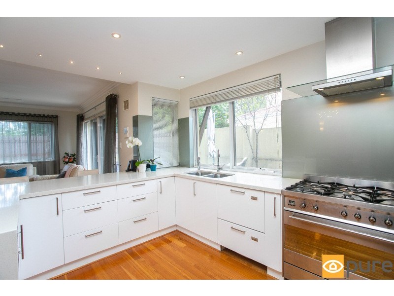 28 McNamara Way, Cottesloe WA 6011