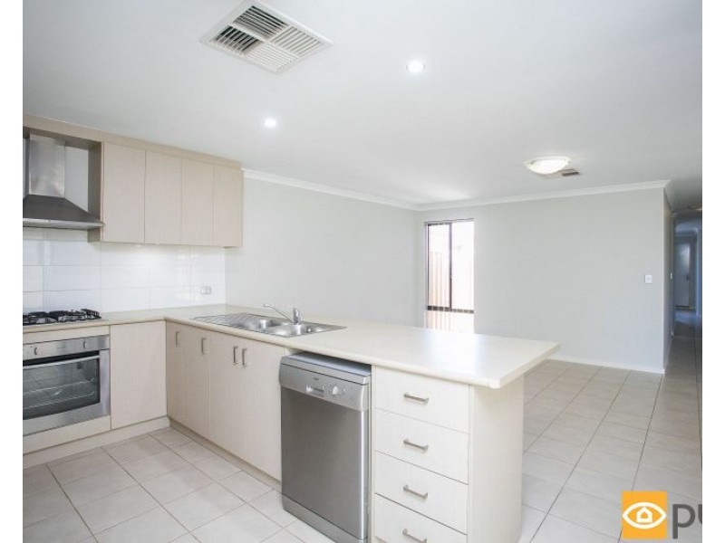 16 Weetman Road, Hammond Park WA 6164