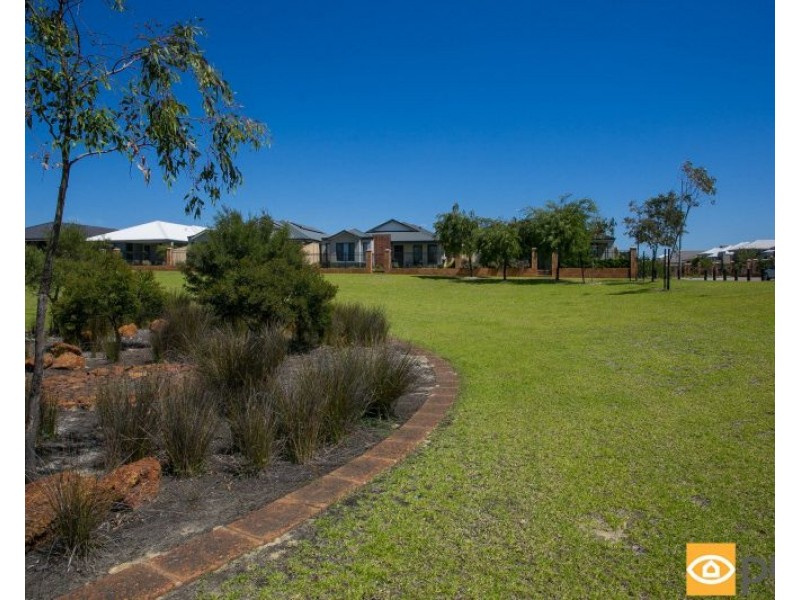 16 Weetman Road, Hammond Park WA 6164