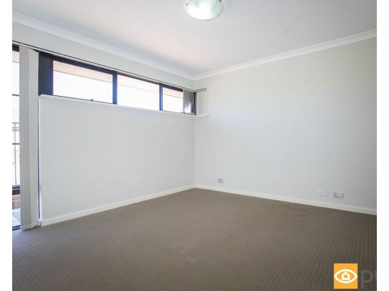 16 Weetman Road, Hammond Park WA 6164