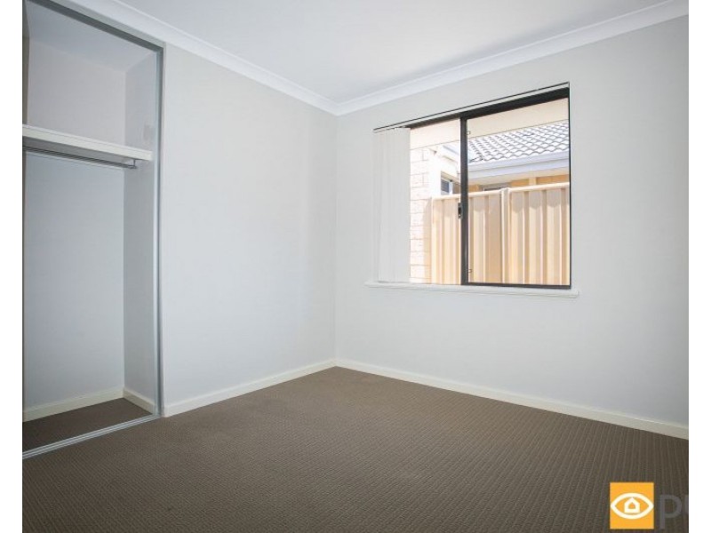 16 Weetman Road, Hammond Park WA 6164