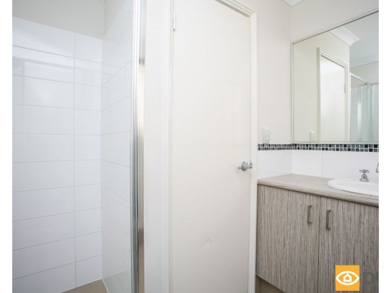 16 Weetman Road, Hammond Park WA 6164