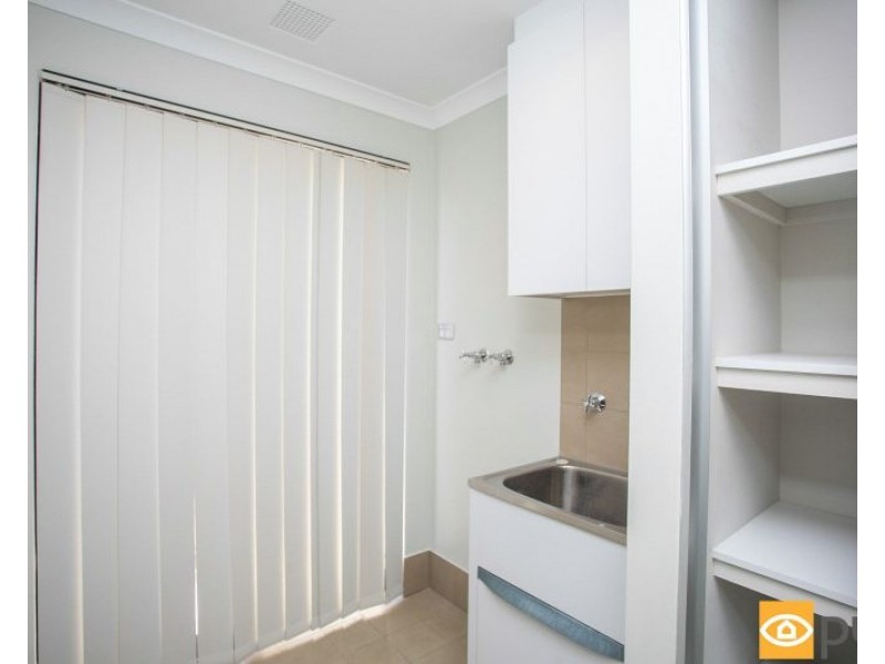 16 Weetman Road, Hammond Park WA 6164