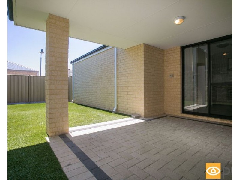 16 Weetman Road, Hammond Park WA 6164