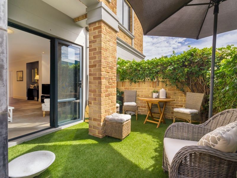 16/8 Bay Road, Claremont WA 6010