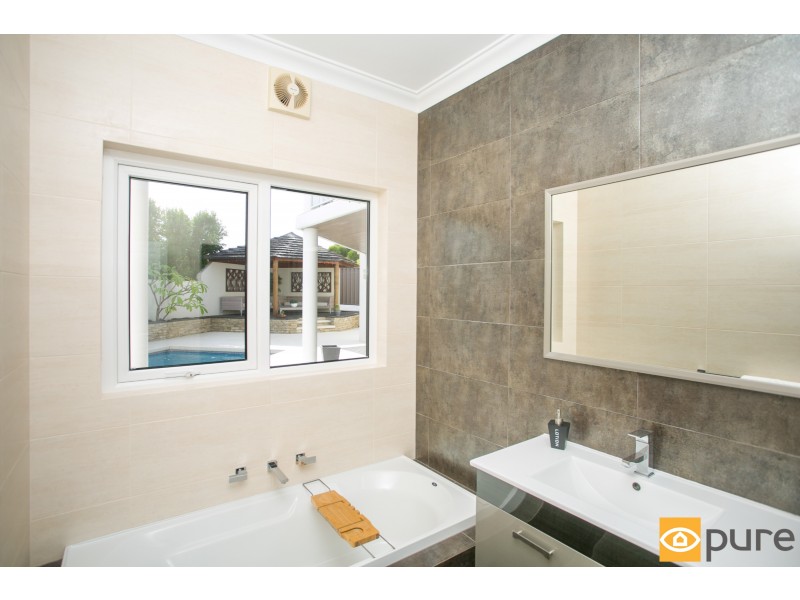 7 Third Avenue, Burns Beach WA 6028