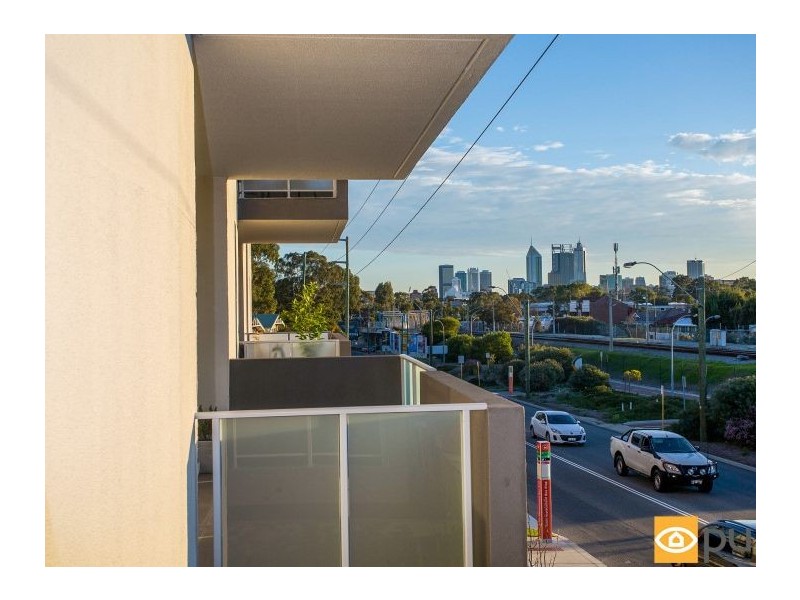 9/32 Whatley Crescent, Mount Lawley WA 6050