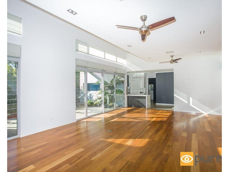 32 Portland Street, Nedlands WA 6009