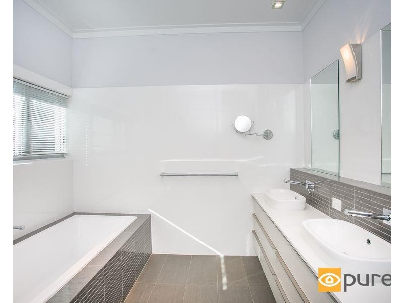 32 Portland Street, Nedlands WA 6009