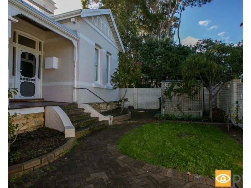 109 Shenton Road, Swanbourne WA 6010