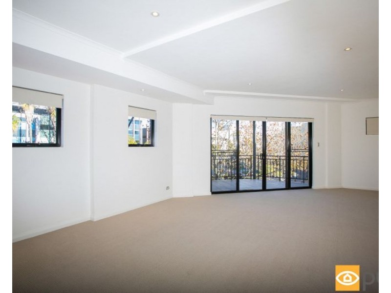 15/2 Centro Avenue, Subiaco WA 6008