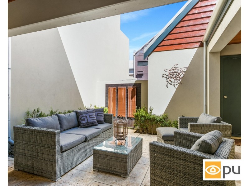 70 Coral Tree Avenue, Subiaco WA 6008