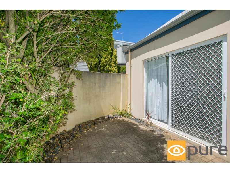 2/30 Stirling Road, Claremont WA 6010