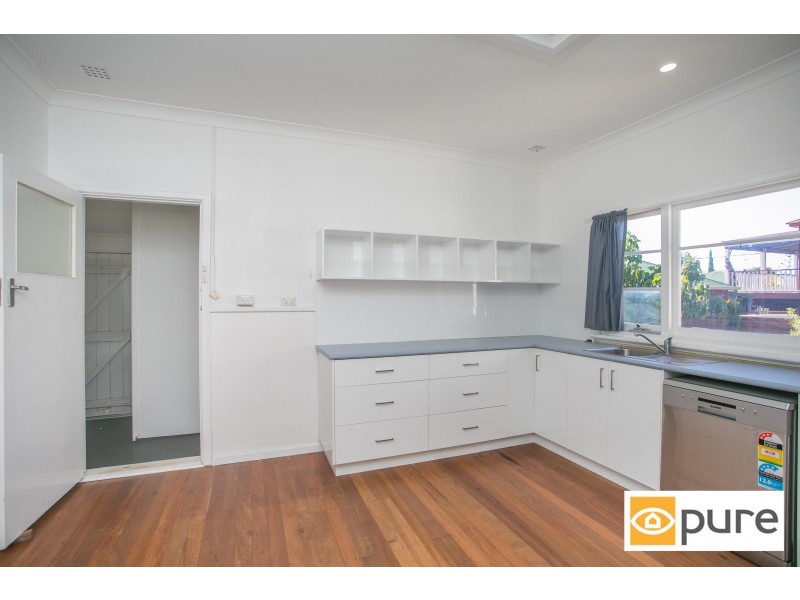 145 Solomon Street, Beaconsfield WA 6162