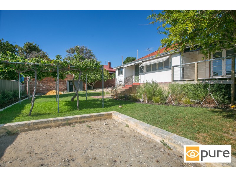 145 Solomon Street, Beaconsfield WA 6162