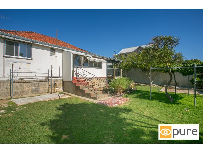 145 Solomon Street, Beaconsfield WA 6162