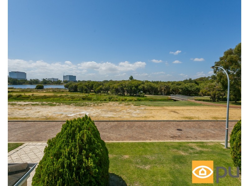 21 Parkwater Gardens, Churchlands WA 6018