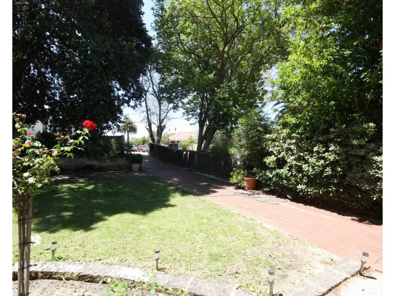 1/72 Stirling Highway, Nedlands WA 6009