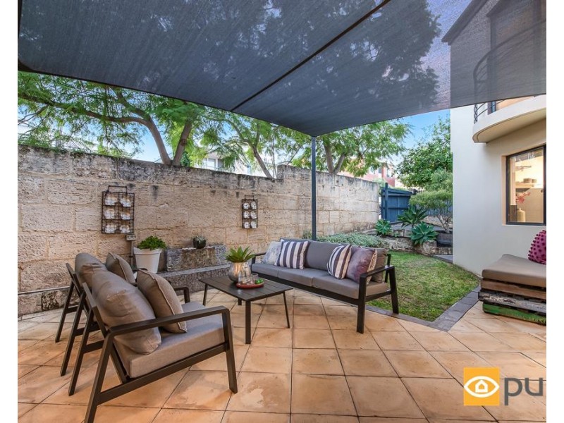 77C Thompson Road, North Fremantle WA 6159