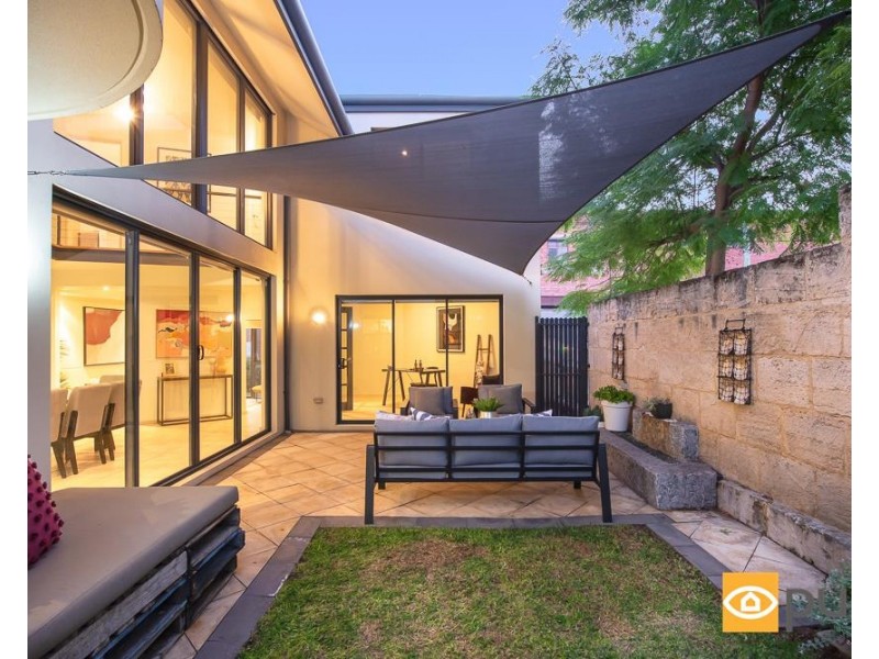 77C Thompson Road, North Fremantle WA 6159