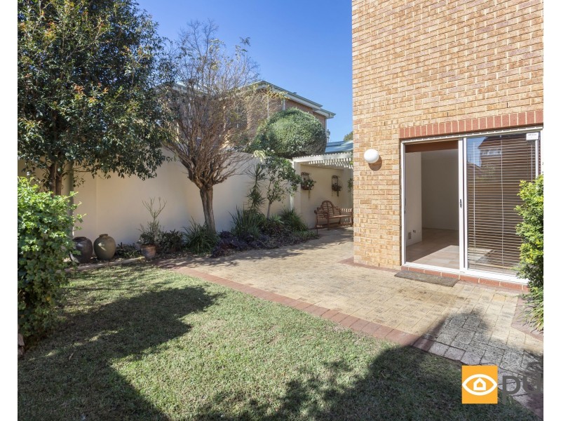 1/6 John Street, Claremont WA 6010