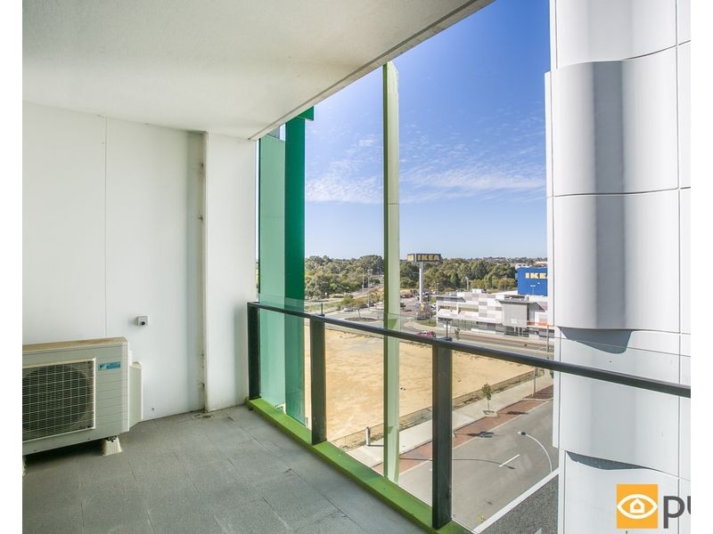 403/8 Tassels Way, Innaloo WA 6018