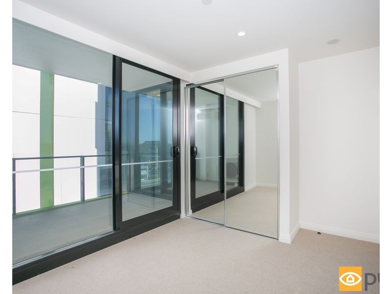 403/8 Tassels Way, Innaloo WA 6018