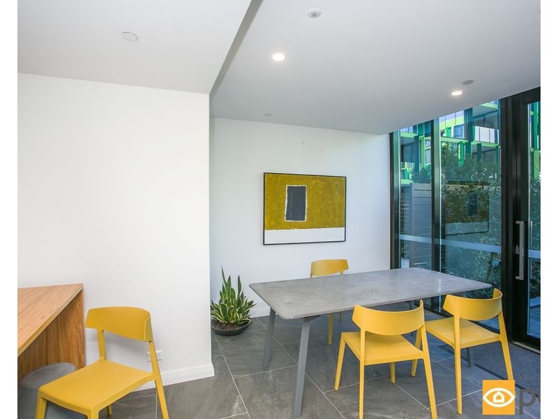 403/8 Tassels Way, Innaloo WA 6018