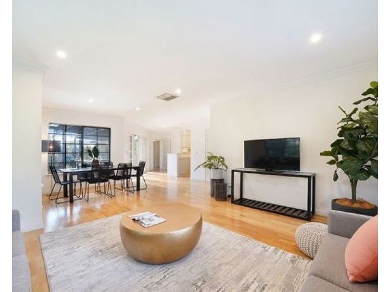 2 Burnettia Lane, Mount Claremont WA 6010