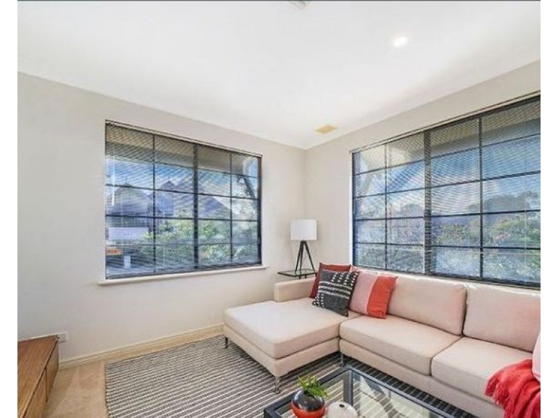 2 Burnettia Lane, Mount Claremont WA 6010