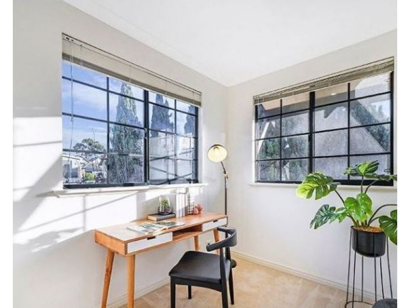 2 Burnettia Lane, Mount Claremont WA 6010