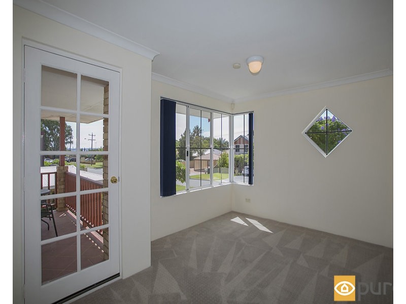 1/1 Cowan Street, Alfred Cove WA 6154