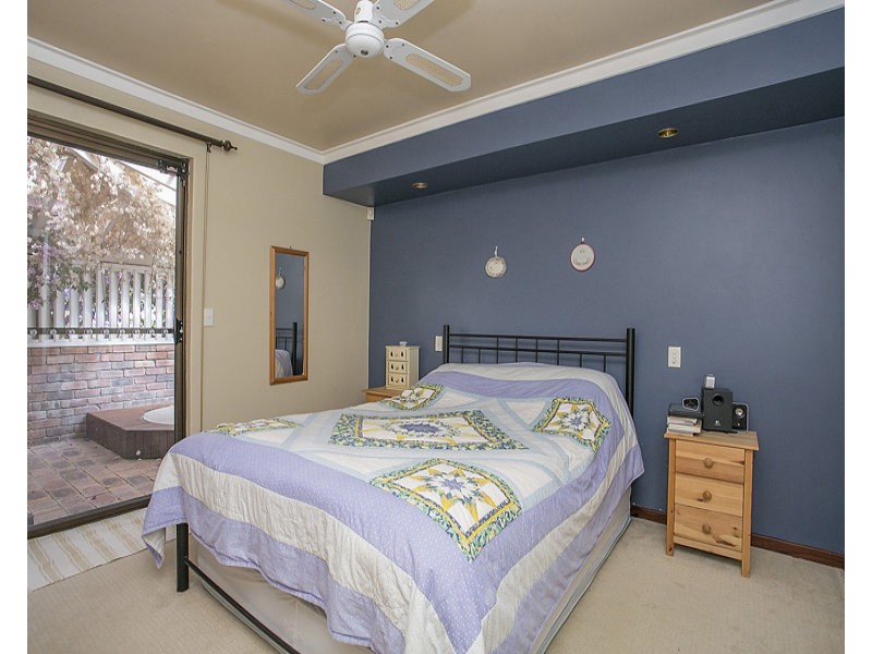 33 Risley Way, Carine WA 6020