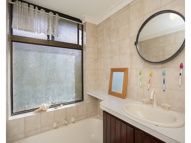 33 Risley Way, Carine WA 6020